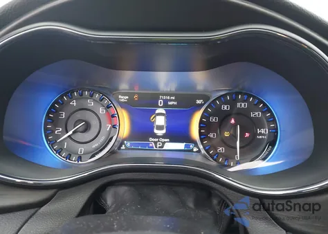 2015 Chrysler 200 S из США, поврежденный, VIN 1C3CCCBB2FN693478